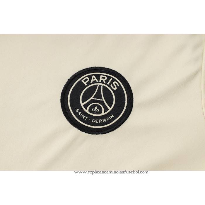 Fato de Treino
 Paris Saint-Germain Jordan 2024-2025 Manga Curta
 Amarelo
 - Calcas Curta
